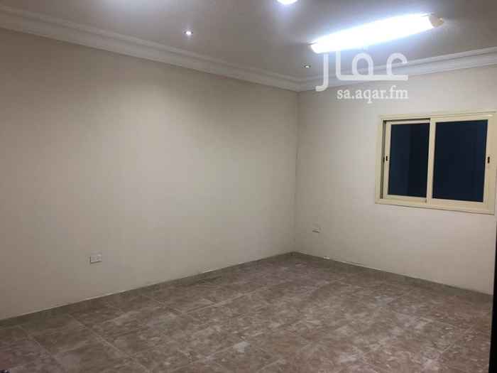 1553107 عمارة بحي الحمراء للإيجار بالكامل مكونة من أربع شقق بالدور كل شقة تحتوي على غرفتين ومجلس وغرفة شغالة ومطبخ ودورتين مياه الدور الأول الدور الأرضي دبلكسين مستقله مكون من أربع غرف نوم ومجلس وصالة وثلاث دورات مياه ومطبخ وغرفة عاملة مرخص تجاري ما تدخلين على شارعين مكتب التسول سابقا