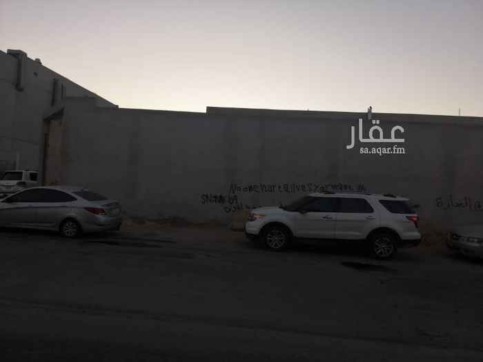 1635313 المساحات 800 الزاوية
شارع واحد 600 و 600 و 1050