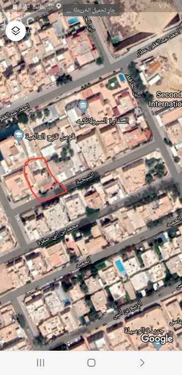 1669890 بيت واقع في حي العليا يتكون من ٣ ادوار مع ملاحق خارجيه مواجره بالكامل دخلها السنوي ١٣٠ الف موقع استثماري كونها قريبه من مدارس عالميه و السفاره السرلانكيه
عليها بنك عقاري ب ٢٥١ الف
التواصل عبر الوات ساب فقط ( 0565265151 ) من المالك مباشره ام نايف .