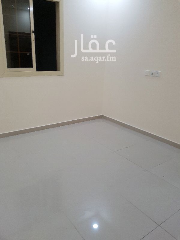 1642188 غرفتين وصالة صغيرة وحمامين ومطبخ نظيفة جدا موضحة في الصور