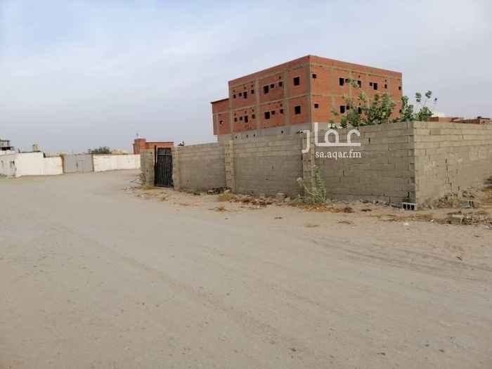 1750515 حوش على شارعين مساحه ٥٠٠ في القرينيه مخطط أ بدون صك . الحوش قريب من شارع الستين الغربي والشوارع نافذه والمنطقه معمره عماير وساكنه وكهربا بنفس الوضع.
الواجهه شماليه غربيه.