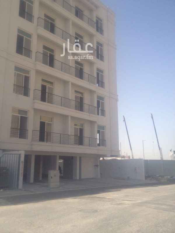 1574472 عمارة بحي البندرية ملاصقة لمستشفى الحبيب مكونة من ٢٢ شقة. مساحة كل شقة ١١٠ متر و مكونة من غرفتين و حمامين و صالة و مطبخ. مسطح بناء العمارة ٣٢٥٠ م. الدخل الحالي للعمارة ٧٠٠ الف بالسنة علماً بأن الشقق مستأجرة بالكامل.