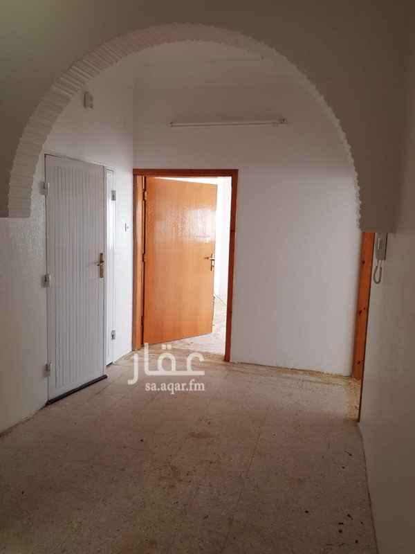 1726643 شقه تتكون من اربع غرف وثلاث دورات مياه وصاله ومطبخ
الايجار الشهري ١٢٥٠
للتواصل
0535536667
