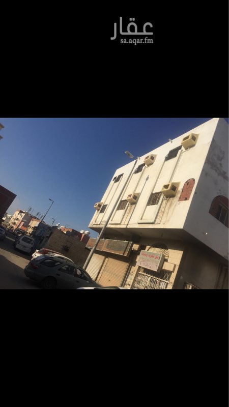 1351425 السلام عليكم
للبيع عماره في حي الجامعه شارع بغداد
المساحه 154متر
بي صك شرعي
3ادوار
زايد3محلات
الدورالارضي مكونه من شقتين من غرفه وحمام ومطبخ
والدورالثاني مكون من شقه اربع غرفه وحمامين وغرفه غسيل وصاله ومطبخ
والدورالثالث جزء مسلح والجزء شعبي مكون من شقتين شقه من ثلاثه غرفه وحمامين ومطبخ وصاله وشقه ومن غرفتين وحمام ومطبخ
6عدادات كهرباء
المطلوب 650الف تفاوض بسيط لي الجادفقط
جوال 0535557611
والله الموفق