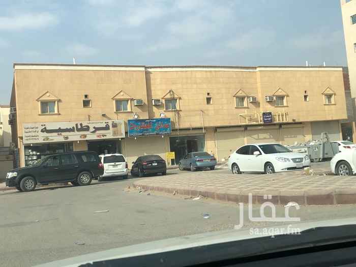 1725464 عمارة تجارية في موقع متميز وتتوفر مواقف كبيره امامها في حي ابن باز الجنادريه يوجد بها ٨ محلات و٣ شقق عزاب بمساحة ١٨٠٠ م ويوجد ارض بالخلف مساحة ٩٠٠ لم تستغل بالبناء حتى الان
الموقع حسب المعروض وعلى السوم البيع