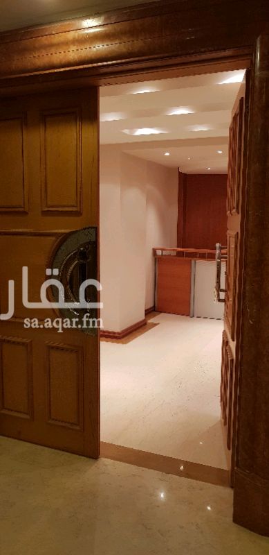 1181855 مكتب مؤثث أثاث مكتبي فخم جدا ايطالي
للتقبيل بسعر٥٥٠ الف ريال