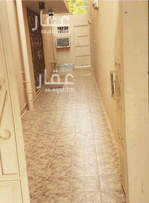 1229838 طريق المطار عند الشون الصحيه الي مقابل روتانا لي تاجير السيارات