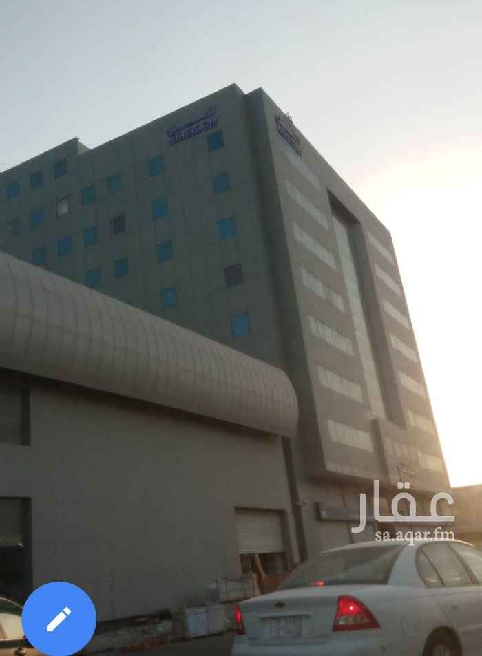 1451906 نظيف مقسم مكاتبه بحدود سبعه مكاتب وقاعه اجتماع ودورتين مياه وبوفيه جاهز