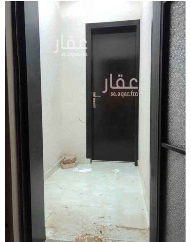 1672859 غرفة سائق مع دورة مياة