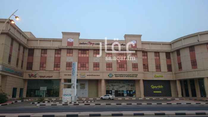 1229526 يوجد لدينا عدد من المكاتب بمساحات متفرقة تبدأ من 150 متر مربع إلى 526 متر مربع موقع مميز على امتداد شارع مكة المكرمة حي العليا يوجود تكييف مركزي للمكاتب مع إمكانية دمج اكثر من مكتبوخدمات الصيانة والمواقف ويوجد بنك الرياض وبنك ساب في البناية بالإضافة إلى المطاعم وقريبة من الدوائر الحكومية
