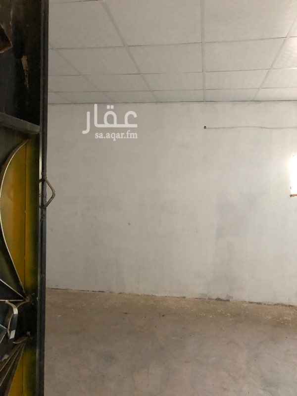 1519407 حوش للايجار جدة بجوار الصناعية الجديدة طريق عسفان جدة يبعد عنها 3كيلو تقريبا يحتوي الحوش على غرفتين وصالة ومطبخ وحمام يمكن استخدامه سكن للعمال او مستودع يوجد به عداد كهرباء للتواصل والمفاهمة على الرقم
0555548807