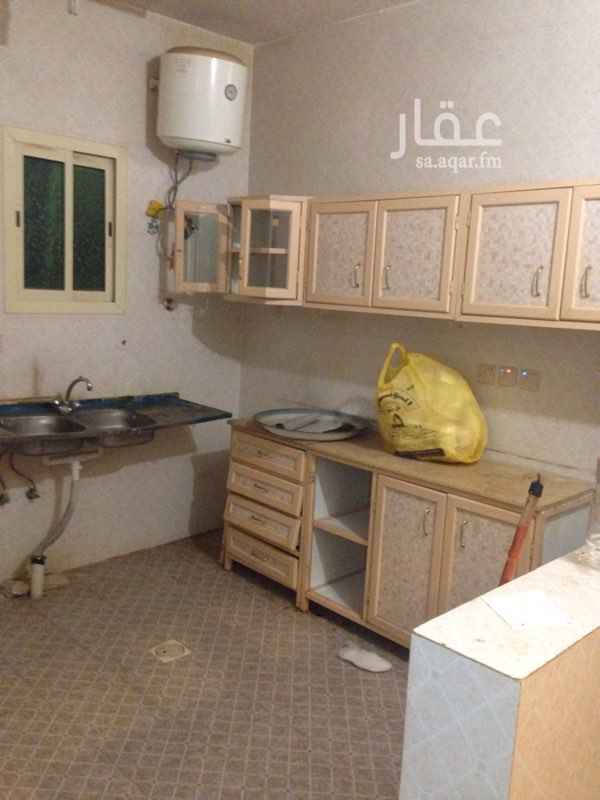 1207718 للايجار شقه ٣وصاله في قرطبه دور ثاني مطبخ راكب للتواصل ٠٥٥٨٤٧٧٧٤١