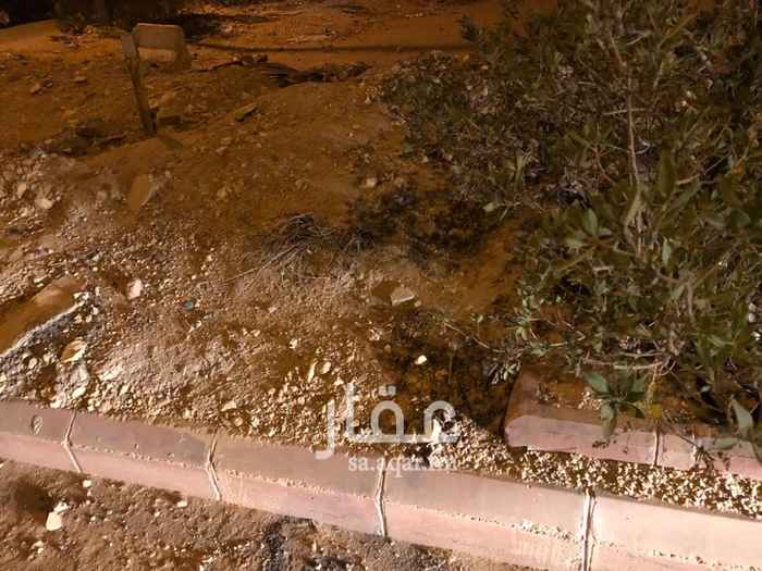 1635607 ارض زاوية مساحة 420
الاطوال
14 *30
15 شمالي
15 شرقي
السعر نهائي