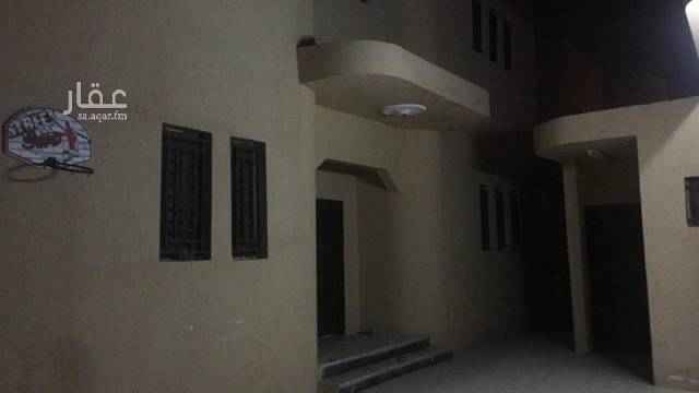1701812 دور ارضي
-ثلاث ملاحق خارجيه
مدخل سيارة
بيت شعر
مجلس ومقلط
مطبخ راكب
اربع غرف نوم
صاله
مستودع خارجي
المكيفات راكبه شباك
البيت على شارعين موقعه قريبه من المدارس
مجدد بويه ودورات مياه
موقعه شارع ام عمارة مقابل زهرة الرجبه
للتواصل على ال واتس٠٥٣٦٠٢٦٧٢٠