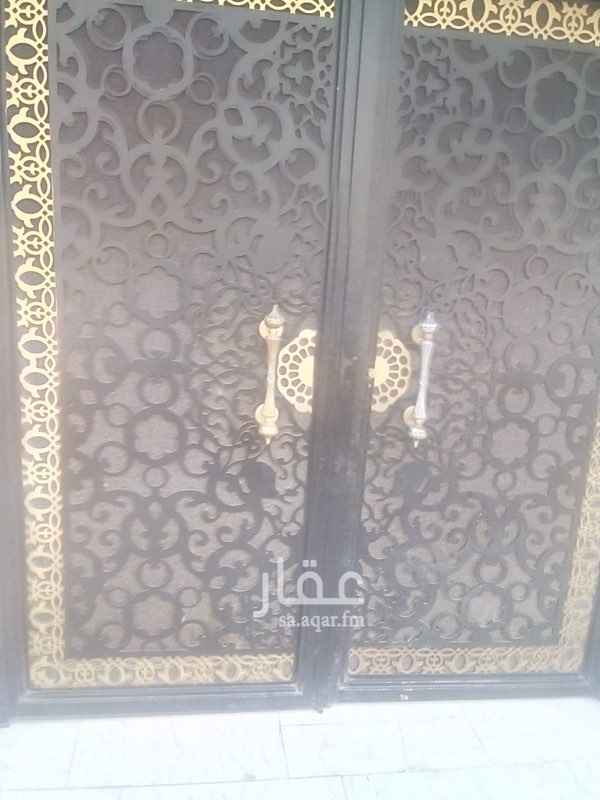 1674321 شقه جديده عمرها١ ونصف ٣غرف نظيفه وجبوس حمام داخل غرفه النوم مع صاله منزل مصعد الشقه دفع سنوي عقد موحد لامانع من دفعتين بدون مكيفات ومطبخ الصاله والغرف٥ في٥ المطبخ٣ في٤ الدور البدروم