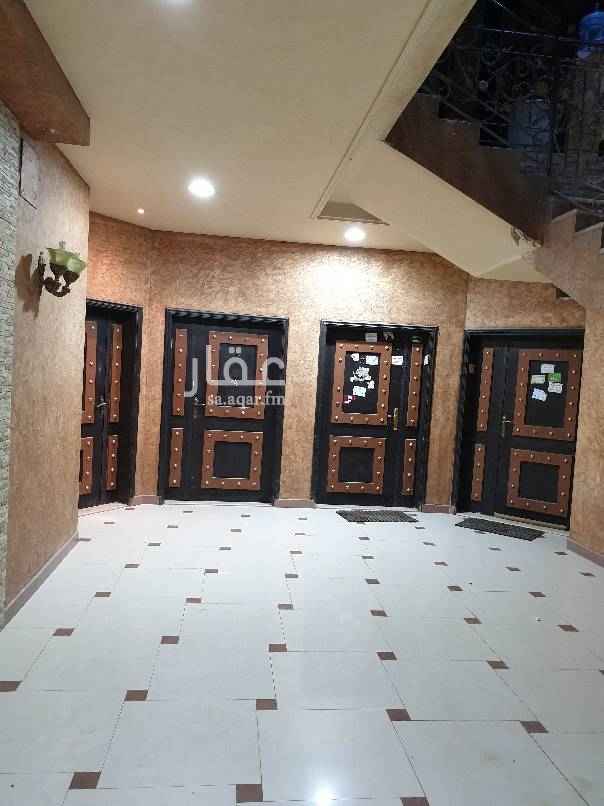 1398357 شقة ارضيه للإيجار بعمارة
تتكون من مجلس و ٣ غرف نوم و صالة و ٢ حمام ومطبخ نظيفه جداً جداً مدخلين وعداد كهرباء مستقل قريبه من المدارس والخدمات وبها غرفة غسيل وحوش صغير
للتواصل مكتب صرح العاصمة للعقارات بحي الخليج شارع محمد إبن علي 0536144438