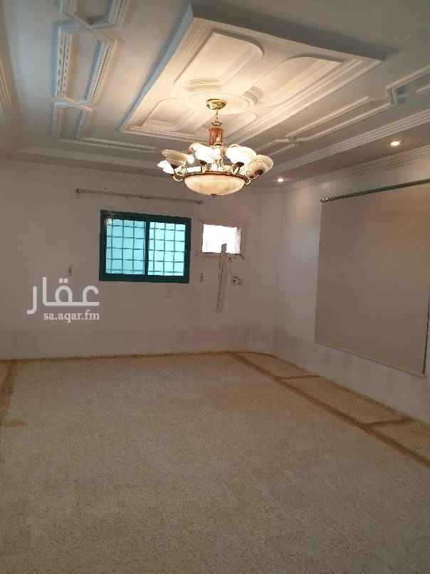 1463676 دور علوي للإيجار مدخل مستقل ومعه السطح يتكون من مجلس ومقلط وصاله كبيرة و ٣ غرف نوم و ٣ حمام ومطبخ
الدور مدخل مستقل ومعه السطح ونظيف
للتواصل مكتب صرح العاصمة للعقارات بحي الخليج شارع محمد إبن علي 0536144438