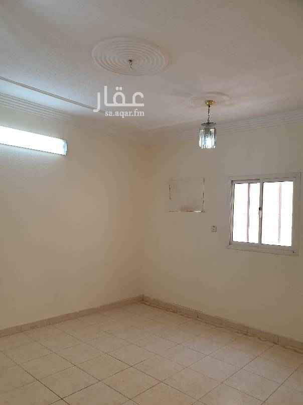 1502576 شقة للإيجار دور ثاني بعمارة مدخلين وعداد كهرباء مستقل تتكون من مجلس و غرفتين نوم و صالة و ٢ حمام ومطبخ نظيفه جداً
السعر ١٥ الف ريال دفعتين والشقه بها مطبخ راكب
للتواصل مكتب صرح العاصمة للعقارات بحي الخليج شارع محمد إبن علي 0536144438