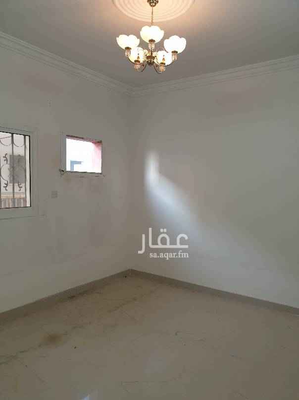 1721245 شقة للإيجار دور ثاني بفيلا مدخلين تتكون من مجلس و غرفتين نوم و صالة و ٢ حمام ومطبخ نظيفه وقريبه من المسجد
الإيجار ١٥٠٠ ريال شهري
للتواصل مكتب صرح العاصمة للعقارات بحي الخليج شارع محمد إبن علي 0536144438