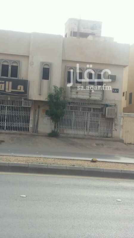 1292367 عمارة تجارية للبيع على شارع بن حزم المساحة 400م بها 3 محلات وشقة خلف المحلات ودو كامل بالدور الثانى عمرها حوالى 25 سنه السوم 500 الف