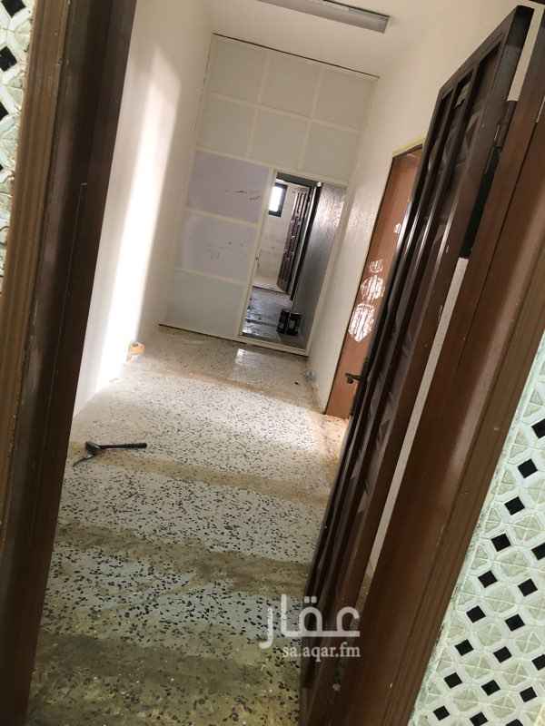 1625607 ثلاث غرف نوم و صاله كبيره ومجلس ومقلط وحمامين ومطبخ
التواصل واتس فقط 0536280671
