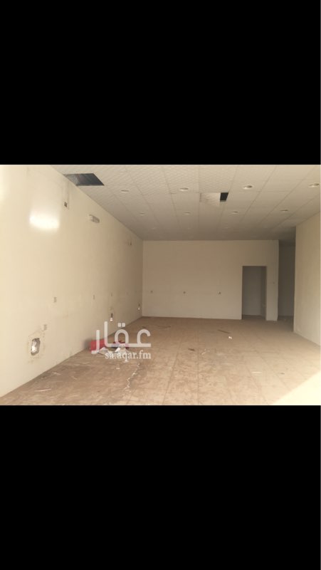 1559750 بسم الله الرحمن الرحيم
محلين للايجار
محل ٤*٩ المساحة ٣٦ تقريباً
ومحل ازاوية ٥*١٥ + ٣٠متر داخل على المحل اللي جنبه واضح بصوره
المساحة تقريبا ١٠٠متر
اجمالي المساحة للمحلين اكثر من ١٣٠متر تقريباً
جاهز سراميك وديكور وابواب
للاستفسار التواصل اتصال او مراسلة