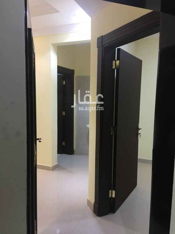 1595211 للايجار بالعقيق دور علوي جديدة مدخل مشترك عبارة عن مجلس ومقلط وصالة ومطبخ و٣ غرف نوم منها غرفة ماستر و٣ دورات مياه مكيفات و مظبخ راكب. غرفة سائق
الايجار السنوي 50000 ريال