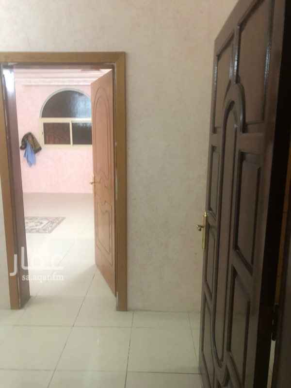 1664621 دور خمس غرف + غرفة شغالة واربع دورات مياة وثلاث صالات ومطبخ حي جميل وهادي ويتوفر موقف خاص مع مظله يتوفر مصعد وحارس عمارة . يتوفر خمس مكيفات ودولاب مطبخ شبه جديد وكذلك غاز مركزي .
الموقع الوشحاء
الايجار ب٢٦٠٠٠ ريال
ولمزيد من التفاصيل والعروض الاتصال ٠٥٣٦٥٨٢٨٧٧