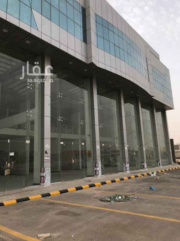 1648549 للإيجار بالكامل
عمارة تجارية على طريق الملك سلمان
مكونة من 6 صالات ميزانين + 10 مكاتب إدارية
زاوية شارع 80 و 20
يتوفر مصعد