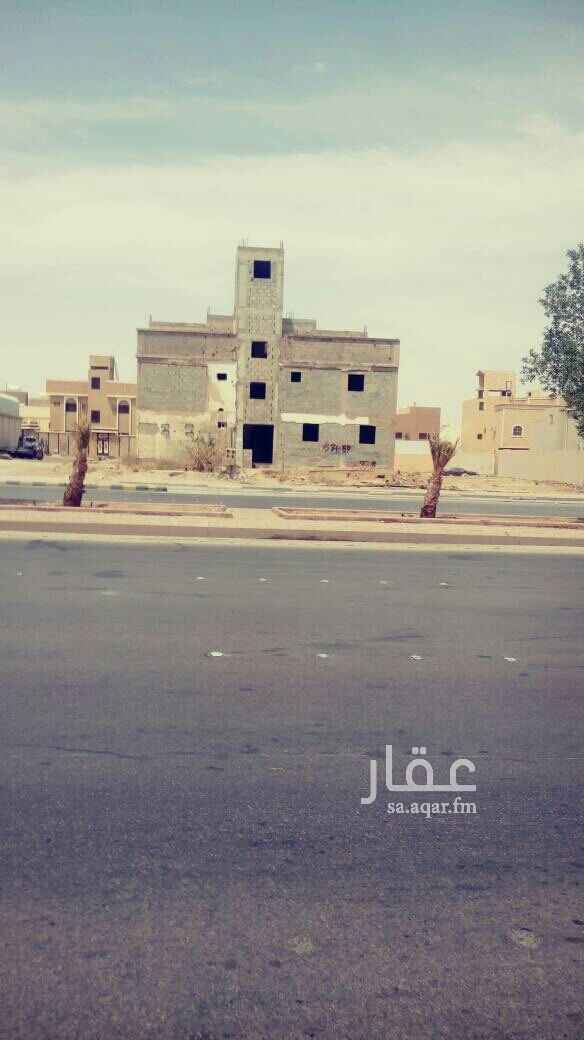 1757340 عماره تجاريه عضم علي شارع الوليد بن عبدالملك (شارع الكهرباء) مساحه 400 شقق بها رخصه شقق مفروشه واجهه جنوبيه