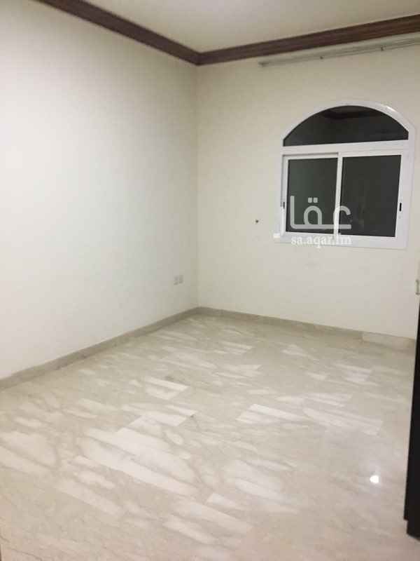 1677073 فيلا للايجار بحى الشاطئ مكونه من دورين وملحق