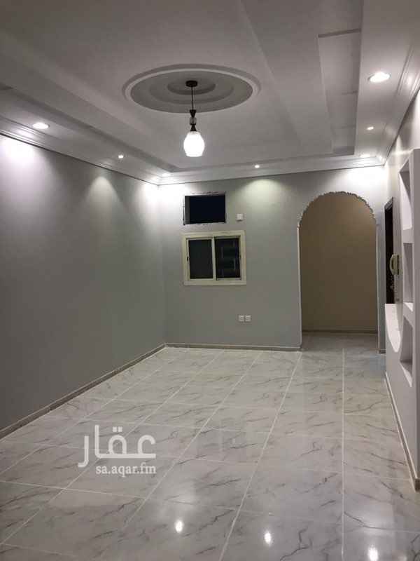 1409887 شقه فاخره للايجار حي الالفيه
الشقه ٤ غرف وصاله ومطبخ راكب ودورتين مياه
الشقه مجدده بالكامل
عداد كهرباء مستقل
المطلوب :- ٢٠ الف / شهري او دفعات .