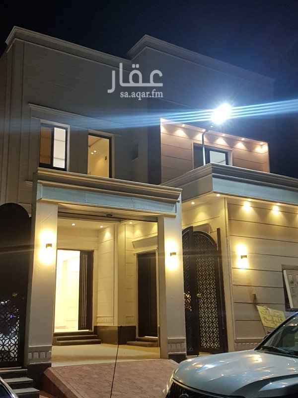 1585562 فيلا مساحه 400 متر مربع دور و ثلاث شقق في دانة القادسية شارع 18 شرقي. الدور الارضي مجلس ومقلط وصاله ومجلس نساء وثلاث غرف نوم واربع دورات مياه و مطبخ.الشقق اثنتين منها 4 غرف وصالة واحدة ثلاث غرف وصاله.
السوم 1420000