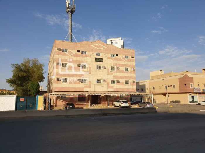 1639831 عماره شقق مفروشه للبيع بالاثاث وكامل تجهيزاتها
المساحه ٧٥٠ متر
شارعين جنوبي ١٥ متر و شارع غربي ٣٦ متر
العمر حدود ١٠ سنوات
عدد الطوابق ٣ طوابق ونصف (مع الدور الارضي )
مواصفاتها:
اسقبال
اصنصير
عدد الشقق ٢٥ شقه تقسيمها كالتالي:
١١ شقه غرفتين وصاله ومطبخ
٨ شقق غرفه وصاله ومطبخ صغير
٦ غرف
ومؤجر فوق السطح برج موبايلي بعقد ٤٥ ألف سنوي
الدخل السنوي للعماره حوالي ٤٥٠ ألف
سعر البيع ٥ مليون ريال