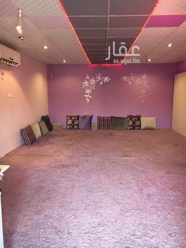 1402580 " للإيجار شاليه عزاب "
يوجد غرفة ومطبخ وحوش ومدخل سيارة
امكانية الأيجار شهريًا 1000 ريال ، وسنويًا 10000 ريال
- شامل الكهرباء و الماء
الموقع : حي الرحاب
" شركة العودة للعقارات " للتواصل 0536915558