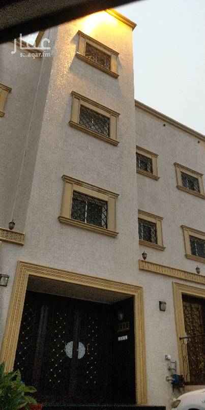 1678274 شقة خمس غرف وصاله ومطبخ و٤ دورات مياه وسطح ومصعد تشطيب راقي
