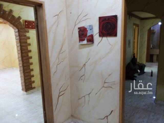 1506064 دور ارضى بحي الوادى
مكون من: -
ثلاث غرف
مطبخ
4 حمام
صالة
مع سطح خاص
مدخل سيارة