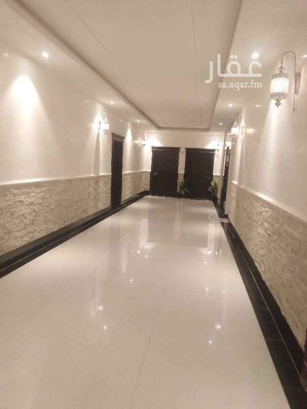 1642010 شقة فى عمارة بحى الياسمين
ثلاث غرف نوم منهم غرفة ماستر
صالة
مجلس
مطبخ راكب
مكيفات اسبيلت راكبة
السعر دفعة واحدة 37