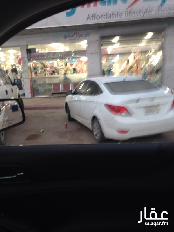 279300 المحل االايجار مجهز دفاع مدني عباره عن فتحتين في عمق كبير يفتح على شارع رئسي وشارع فرعي
