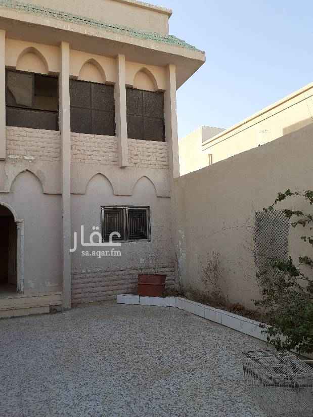 1633296 فله
دور ارضي
دور علوي
مدخل سيارتين
الدور الارضي:
ملحق خارجي ف مقدمه الفله
مجلس ومقلط كبيره وغرفتين وصاله كبيره
مطبخ خارجي خلف الفله وغرفه يستفاد منها غرفه خادمه أو مستودع
اربع دورات مياه ٢ داخليه ٢ خارجيه .
دور علوي :
مجلس مقلط غرفتين نوم صاله مطبخ دورتين مياه
غرفه ف السطح دورة مياه
الفله تحتاج ترميم وعمل الصيانه اللازمة
السعر قابل للتفاوض