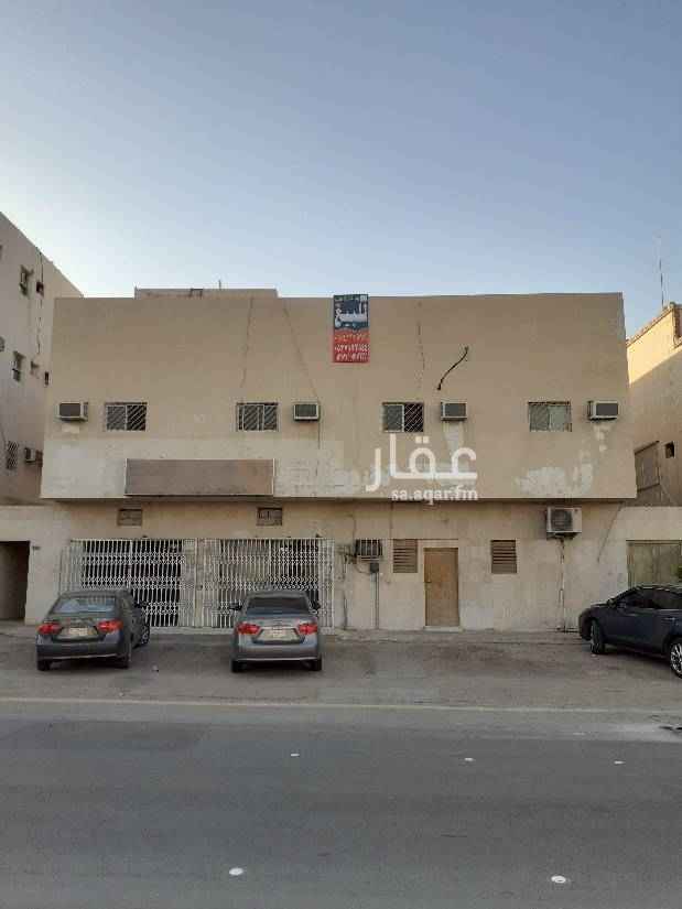 1676418 عمارة على شارع تجاري
مقابل بلدية نمار
نظيفه وشقق واسعه فرصة إستثمار