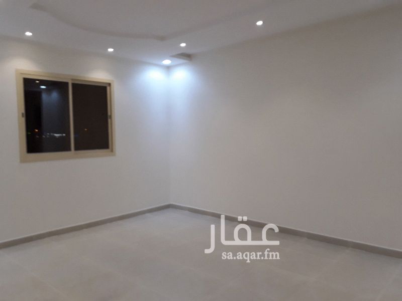 1410428 درج داخلي للايجار في حي واحه الرمال
ويتكون من
مشب ومدخل سياره مجلس رجال ومقلط ودوره مياه وصاله ومطبخ وغرفه كبار السن
الدور العلوي يتكون من غرفتين نوم بحمام مشترك وغرفتين نوم ماستر وصاله