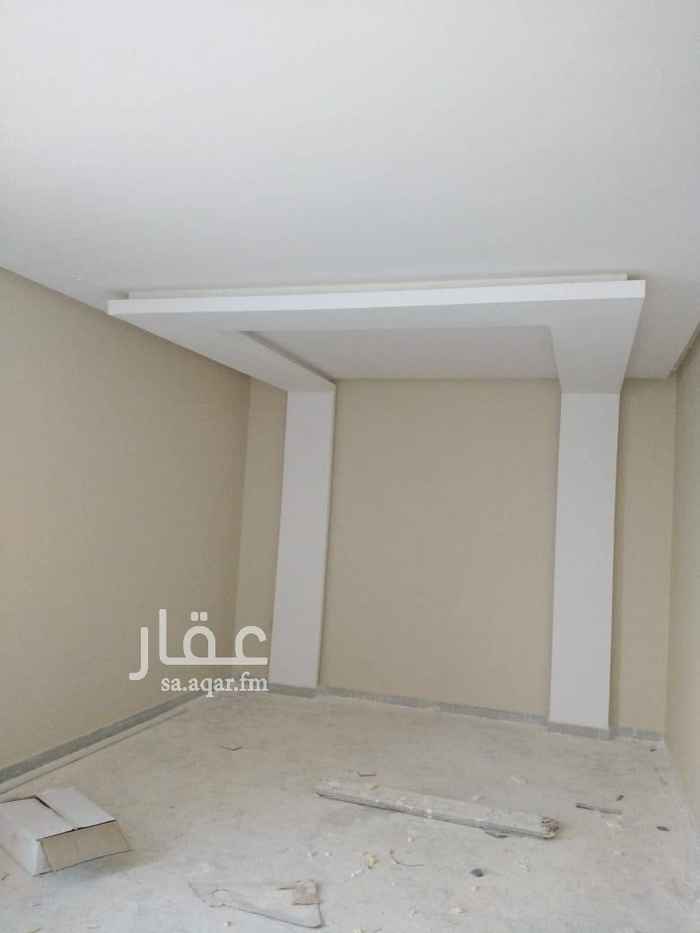 1756085 للبيع فيلا حي القيروان درج داخلي مع شقتين
اللوكيشن غير دقيق للمعاينه الرجال الاتصال