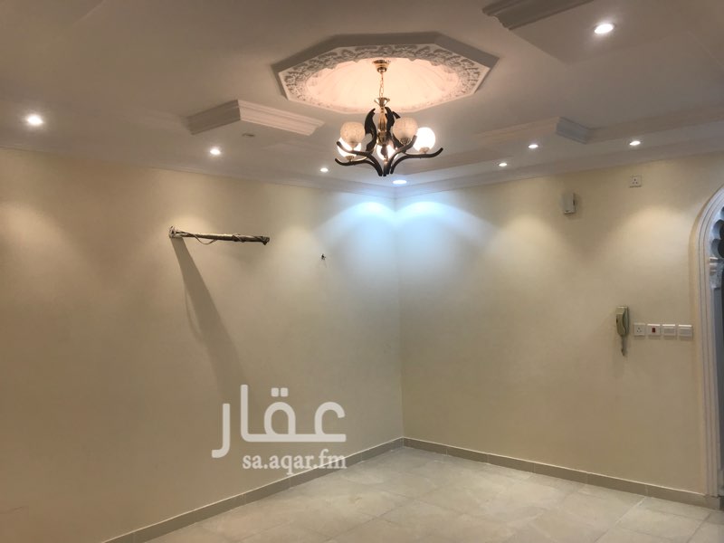 1728777 شقه جديده للايجار في الدور الاول لها مدخلين مدخل خاص لرجال ومدخل لشقه ودورتين مياه و اربع غرف وصاله ومطبخ الموقع على طريق الامام مسلم بعد مبأني الجيش على اليمين اسم المخطط ملحق ت ٨ الايجار دفعتين كل ست اشهور