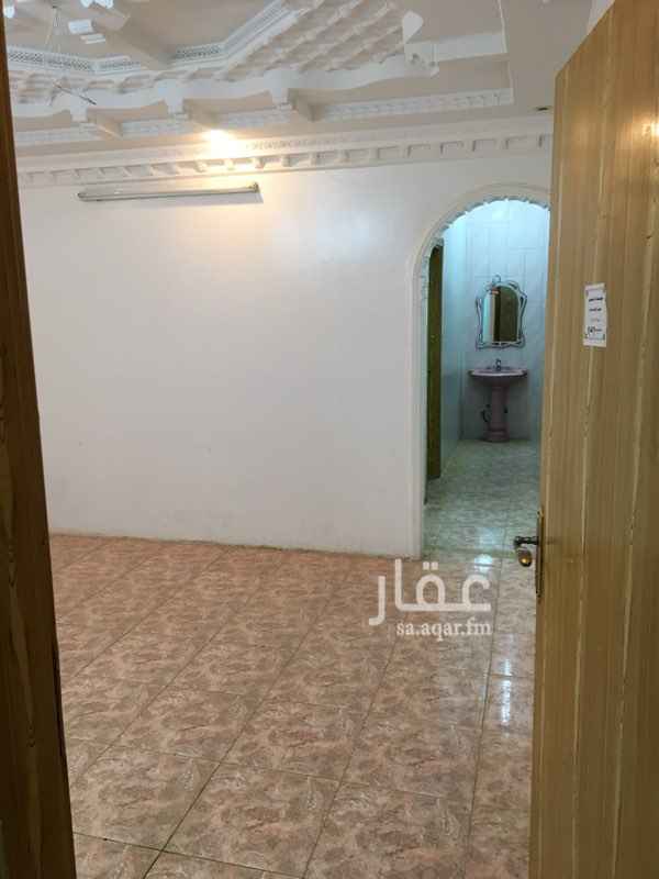 1547148 جبس نازل / الشقه شبه جديده واسعه- 4 غرف وصاله مدخل رجال مستقل ومدخل نساء مستقل
عداد كهرباء مستقل موقف السياره واسع موقع الشقه في حي شبه جديد خدمات الحي مكتمله.