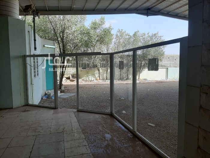 1696441 للايجار معرض سيارات
يوجد بة عدد 3 مكاتب وغرفتين سكن موظفين ومطبخ ودورة مياة
المساحة 1500 متر
# علما ان الموقع على المحدد على الخريطة موقع مقر الشركة ( شركة العودة العقارية ) #
الموقع - بريدة - حى المعارض - معرض شعار السيارة
للتواصل :- 0537652224