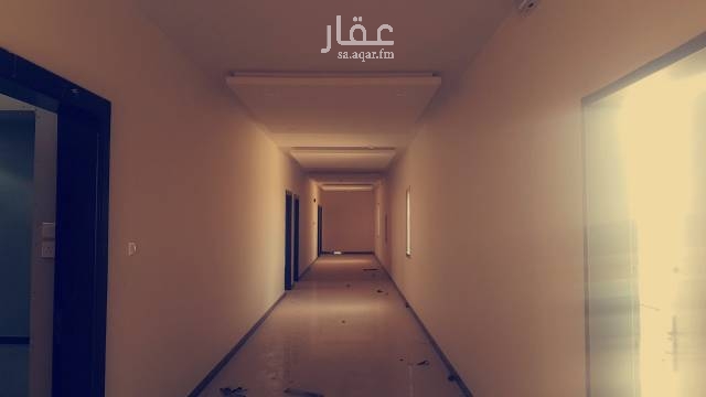 1399296 مكاتب للايجار على الملك عبدالعزيز في ١٠ مكتاب مفروشه و٤ مكاتب غير مفروشه المفروش ب ٤٥ الف والغير مفروش ب ٢٥ الف المكتب مساحه ٥٠ متر موقع ممتاز شقق مكتبيه الوتس ٠٥٠٧٩٧٨٠١٠