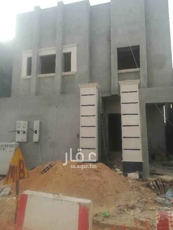 1584851 فيلا للبيع حي القيروان شمال الملك سلمان غرب الملك فهد درج صاله مع شقه تحت استقبال كامل فوق ٣ غرف السطح غرفه خدامه الشقه ٣ غرف وصاله الموقع غير دقيق واتس ٠٥٠٧٩٧٨٠١٠ ارسلك الموقع