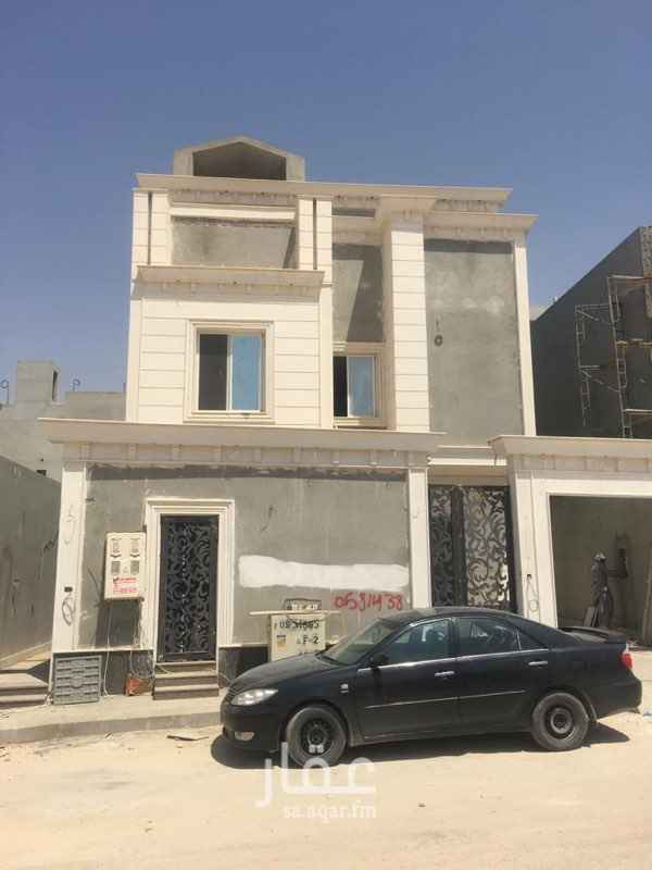 1746584 للبيع فيلا درج بالصاله مع شقه ومسبح ومصعد وملحق خارجي ومدخل سياره وغرفة سائق وغرفة خادمه وغرفة غسيل
والفيلا بها ٤ غرف نوم وصاله
السعر علي الشور