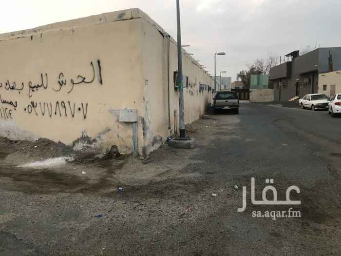 1483221 بيت شعبي مكون من ٦اقسام بصك شرعي
قريب من المسجد +واصله له المياه +واصله له الكهرباء